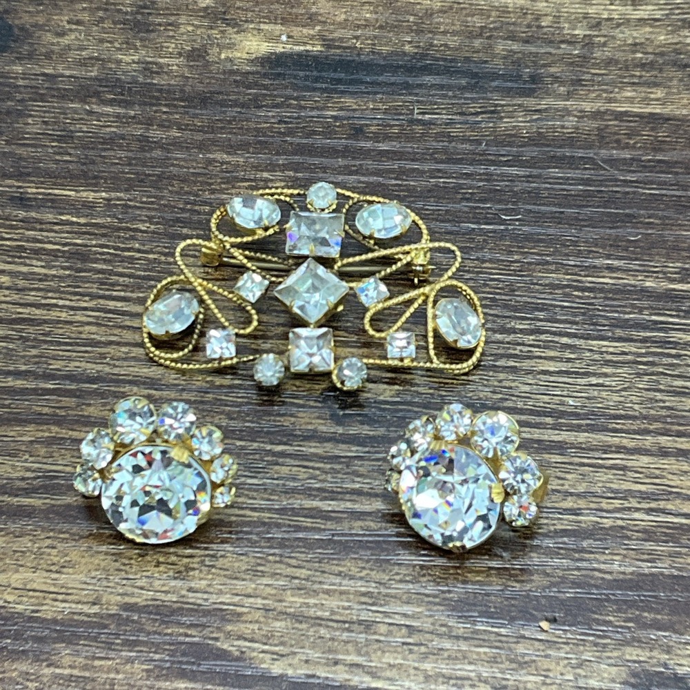 Freirich Rhinestone Brooch and Clip-On Earring Set Gold Tone